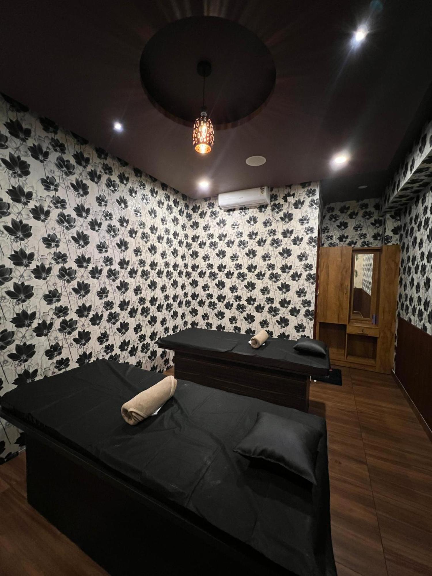 Hotel Fly View Airport Residency Nedumbassery Exterior foto